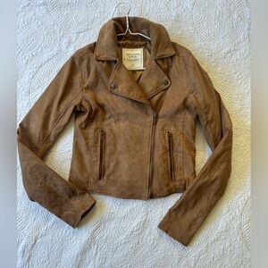 Abercrombie & Fitch Faux Suede Moto Jacket. Caramel color size XS. Cropped. Nice